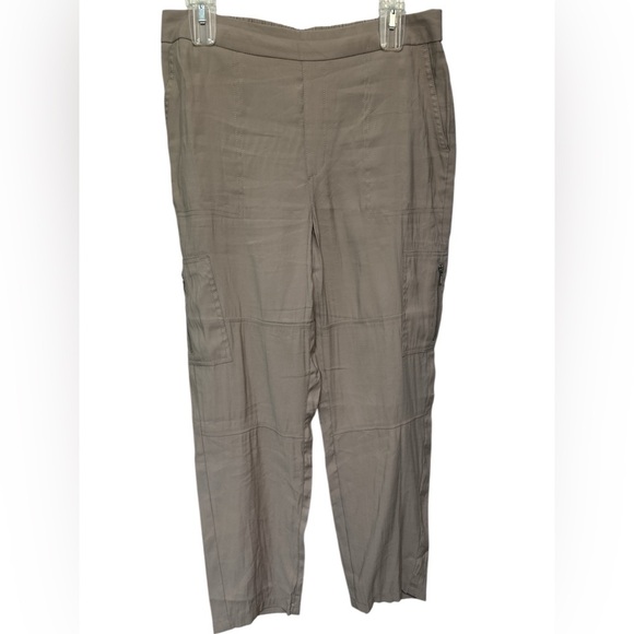 Chico’s khaki cargo flat front pull on pants - Picture 1 of 5